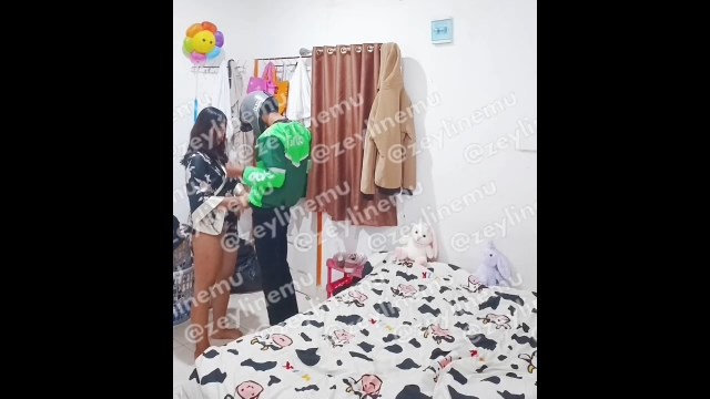 dilema ojol muda diantara tinggalkan atau lanjutkan